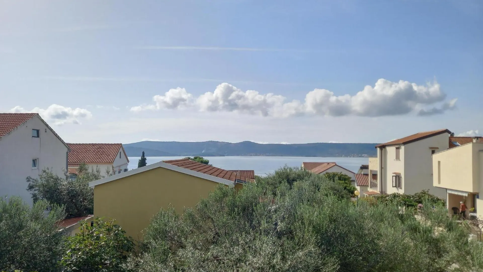 Lovely Apartment In Sveti Filip I Jakov With Kitchen 0*,